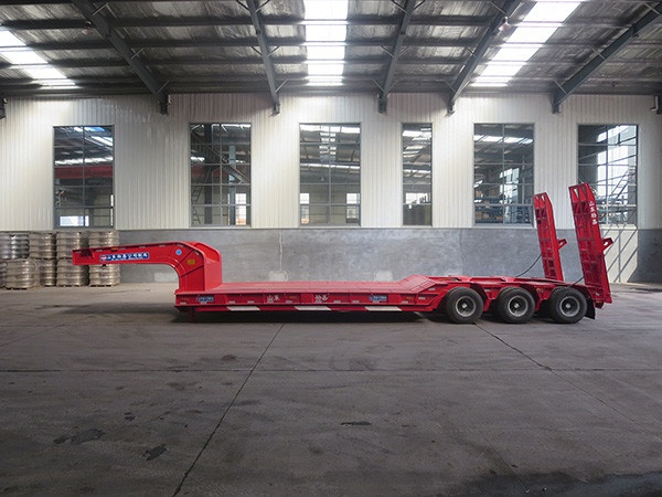 LHL9380TDPA(三線(xiàn)六轴低平板半挂車(chē))