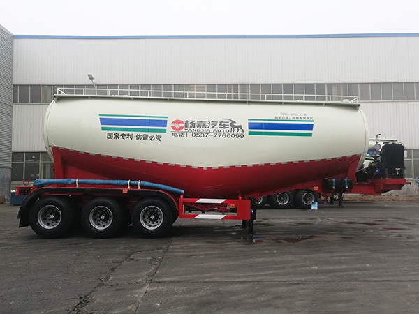LHL9409GFLA型低密度粉粒物(wù)料运输半挂車(chē)